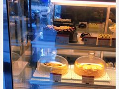 面包甜点陈列柜-双风车咖啡馆 Twin Windmills(六道口店)
