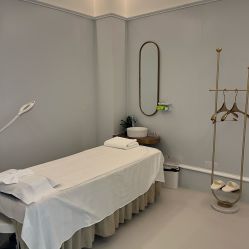 -苑苑vbeauty科技美容SPA