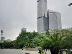 -英雄广场