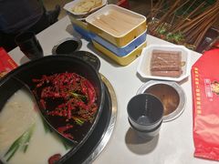 -钢管厂五区小郡肝串串香火锅(人民广场店)