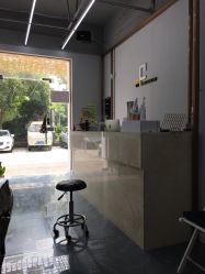 -茶发Salon·烫发染发理发