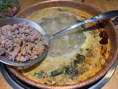 -洱火云南酸菜牛肉火锅(石景山当代商城店)