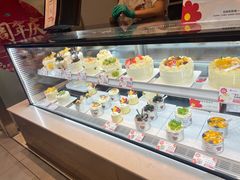 -花花卷卷·鲜食蛋糕(静安久光百货店)