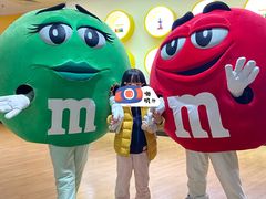 -m豆巧克力世界(上海世茂广场店)