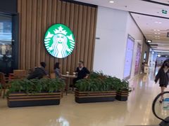 -星巴克臻选(莘庄仲盛店)