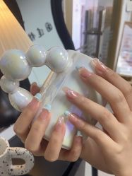 -芊屿芊浔美甲