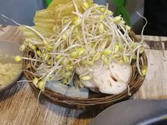 -渝嘴小老弟老火锅(华新村店)