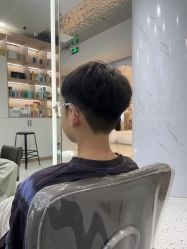 -苏豪路易士·嘉玛发廊
