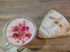 招牌三角芝士面包-Juicy Bakery(大学路店)