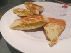 黄米烙-小船渔村•大连菜•大连焖鱼(明泽街店)