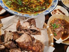 -谢老五跷脚牛肉·非遗传承店