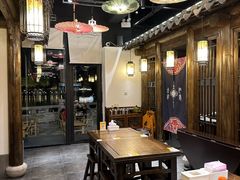 -聚汇三少·龙虾·中餐厅(莫邪路新天地店)