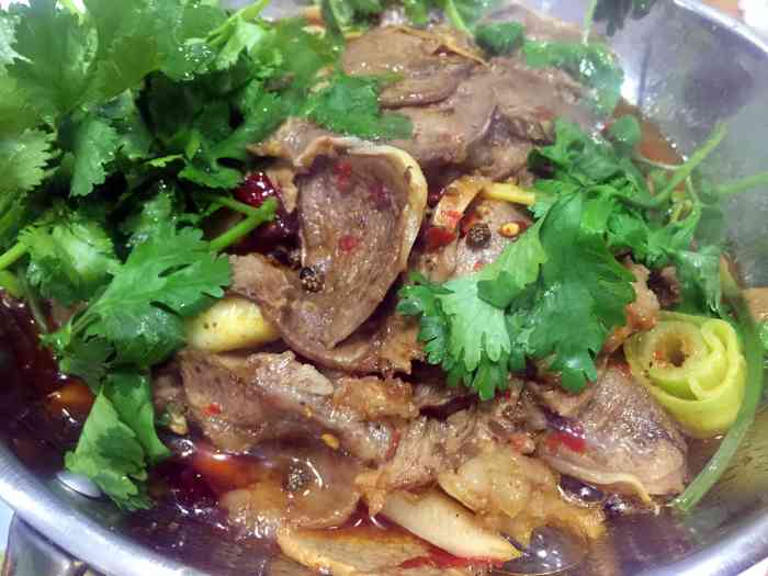 茶店子牛肉馆-"在朋友家去玩,路过巴东,用大众搜到评论不.