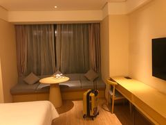 -全季酒店(上海青浦吾悦广场淀山湖大道店)