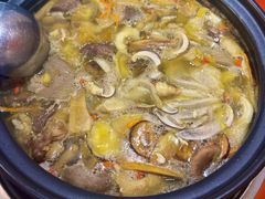 -菌之家·专业纯野生菌火锅·特色炒菌