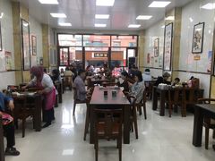 大堂-胡家包子·清真(大众巷店)