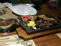 -意国小镇披萨牛排餐厅(万达广场店)