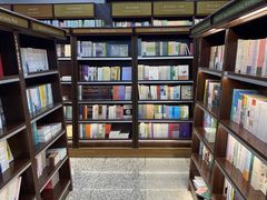 -新华书店(新街口旗舰店)