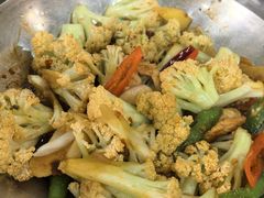 -洛东土菜馆(建国北路店)