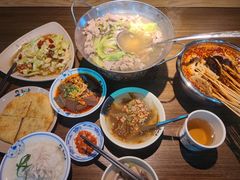 -肖四女乐山跷脚牛肉(南汇大学城生活广场店)
