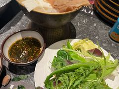 -牛YO寿喜烧·铁板烧和牛火锅自助(市府恒隆店)