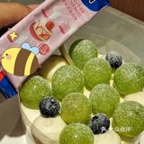 夏天太热吃完甜品心里美滋滋          💟