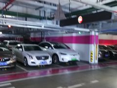 -万象城-停车场