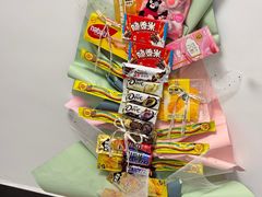 -赵一鸣零食(广州荔湾路店)