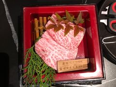 -山川小町·极番烧肉(新地假日广场店)