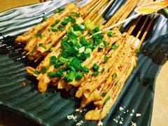 -何师烧烤·香辣蟹·川菜·30年老品牌(太古里旗舰店)