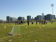 -Riverside河畔少儿足球培训(前滩店)