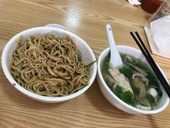 -三身人金新肠粉(丹霞店)