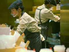 -奈雪的茶(湖滨银泰in77C区PRO店)