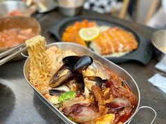 -鹿萤季·营地小馆(皇后公园店)