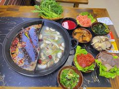 -乖嬢嬢重庆老火锅(南联店)