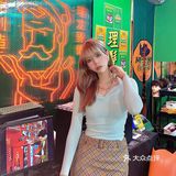 女生辫子造型也很酷