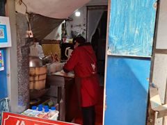 门面-殷姐糯米包油条