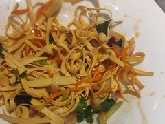 -咱屯子铁锅炖直营店(保利店)