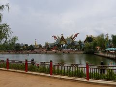 -七彩云南欢乐世界