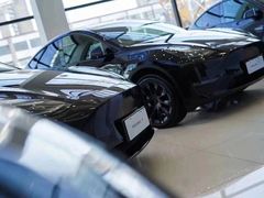 -TESLA 特斯拉(上海太古汇体验店)