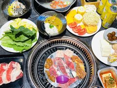 -匠牛亭·锅物烧肉放题自助(昆百大·泰业城店)