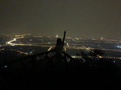 -鬼笑石后山停车场