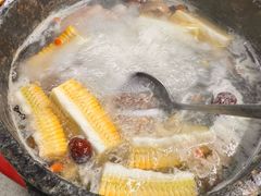 墨脱石锅椰子鸡-墨脱石锅椰子鸡•香草鸭•东山羊(大东海店)