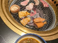 -山川小町·极番烧肉(新地假日广场店)
