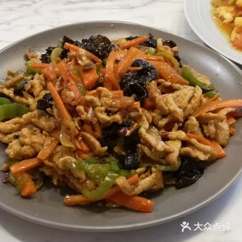 鱼香肉丝—加茭白或者笋会更好吃哦