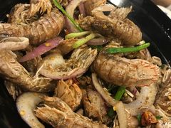 -虾弄弄海派小龙虾·牛羊蝎子火锅