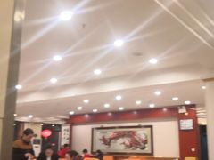 大堂-鑫巴蜀小镇 · 水煮鱼专研店(玉桥店)