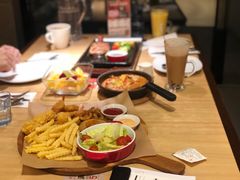 -必胜客(WOW中心城店)