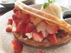 -ROAST coffee & eatery