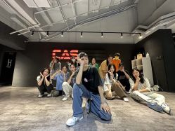 -CASTER跳舞俱乐部